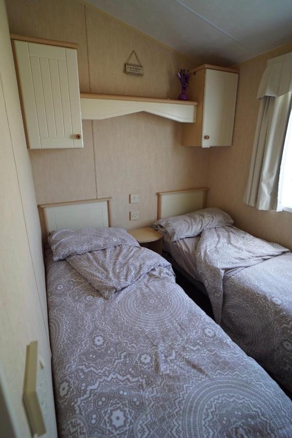 Lyntons 3 Bedroom Caravan Pets Stay Free Linen Included Heacham Exteriör bild
