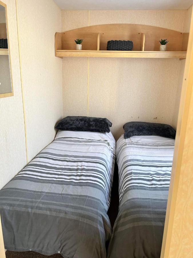 Lyntons 3 Bedroom Caravan Pets Stay Free Linen Included Heacham Exteriör bild